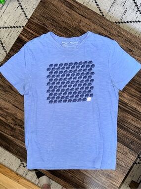 Banana Republic Light Blue Tee with Navy Elephant Graphic